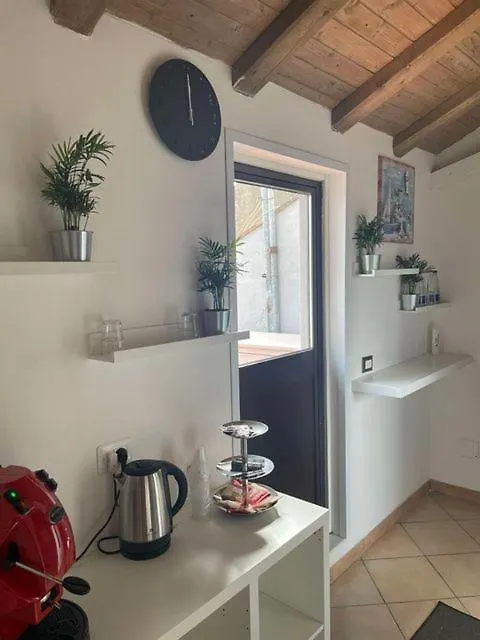 קטאניה Casa Vacanza Termini 5 0*,